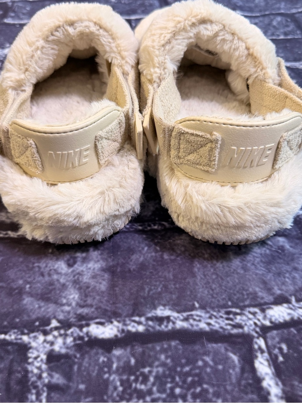 Nike Plush Slip-On Mule Slides in Cream - Picture 6 of 8
